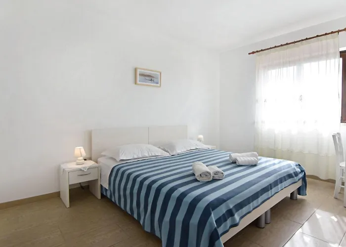 Nettes In Valica Mit Grossem Garten By Interhome Διαμέρισμα