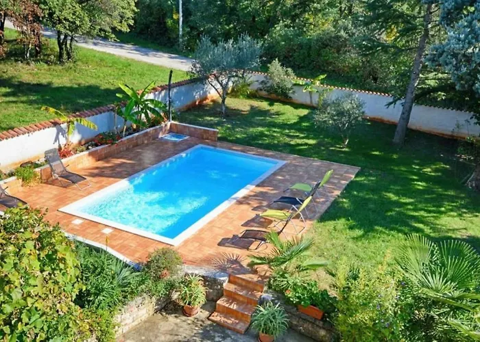 Διαμέρισμα Nettes In Valica Mit Grossem Garten By Interhome Valizza