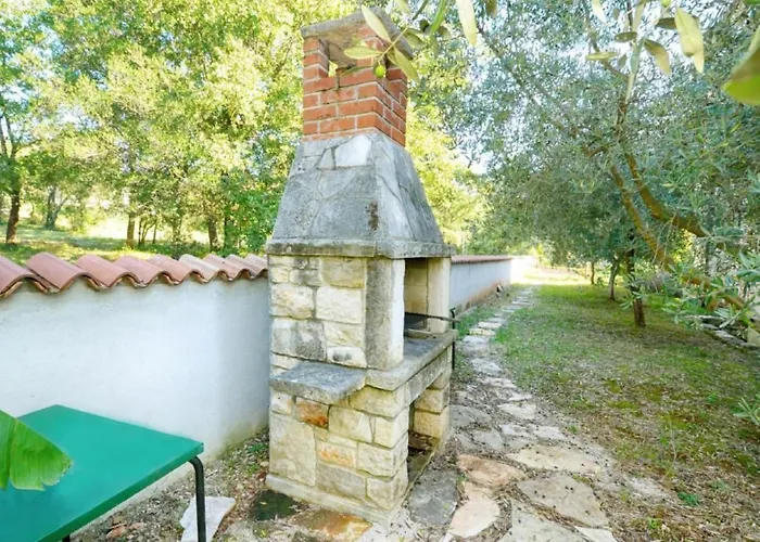 Nettes In Valica Mit Grossem Garten By Interhome * Valizza