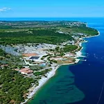 Nettes In Valica Mit Grossem Garten By Interhome Mazurija