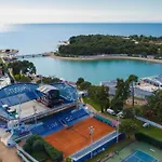 Nettes In Valica Mit Grossem Garten By Interhome Mazurija