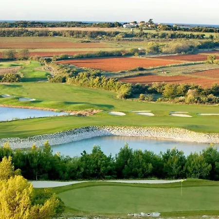 Nettes In Valica Mit Grossem Garten By Interhome Lejlighed *