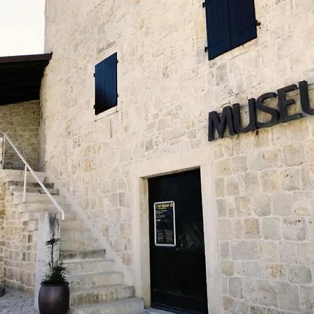 Nettes In Valica Mit Grossem Garten By Interhome Lejlighed