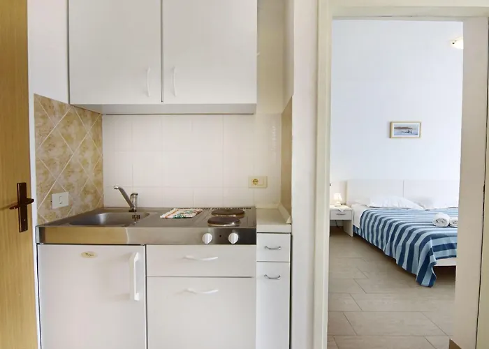 Nettes In Valica Mit Grossem Garten By Interhome Lägenhet *