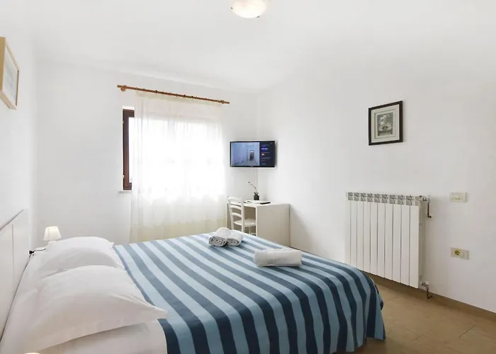 Lägenhet Nettes In Valica Mit Grossem Garten By Interhome