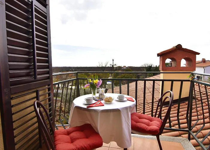 Nettes In Valica Mit Grossem Garten By Interhome * Valizza