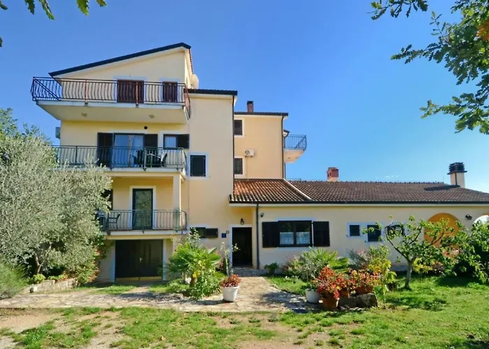 Nettes In Valica Mit Grossem Garten By Interhome Valizza